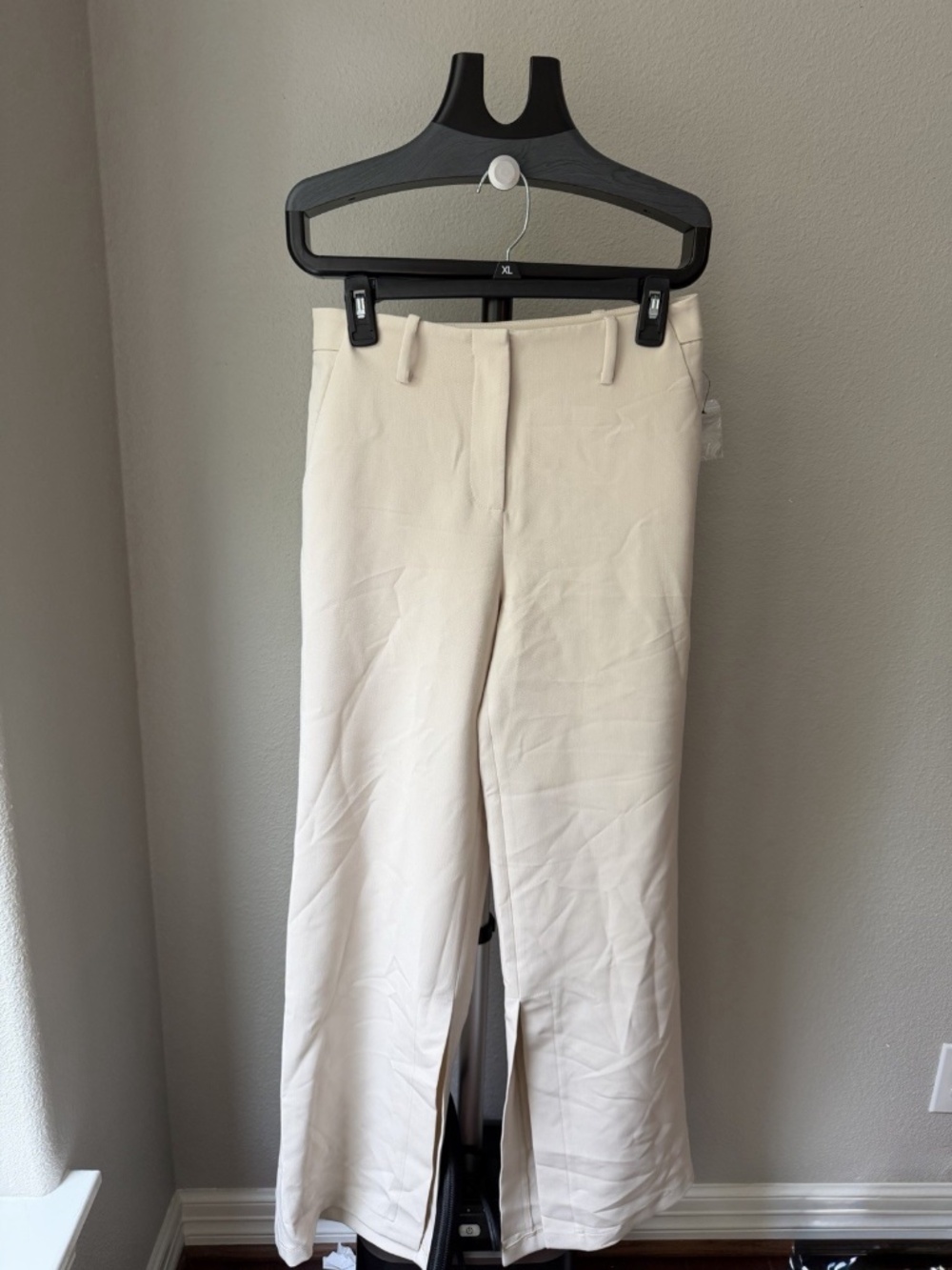 Vince Camuto Women’s Beige Solid Flat Front Straight Dress Pants Regular 4